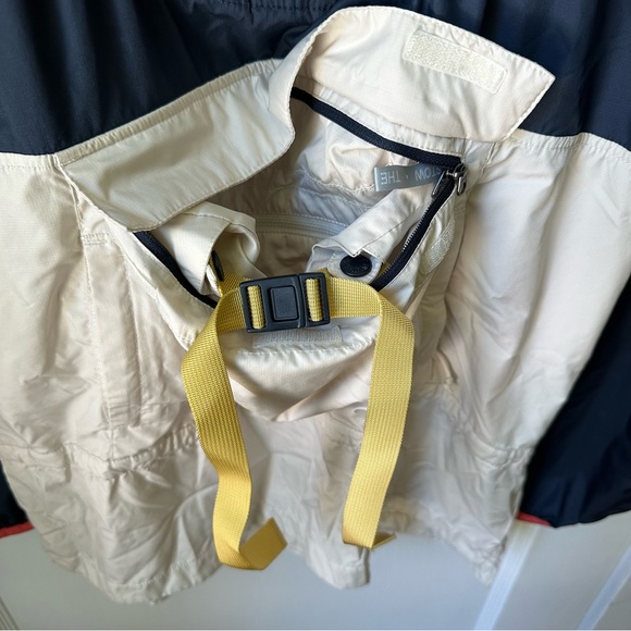 The North Face Fanorak Pullover Packable Jacket - Picture 5 of 6